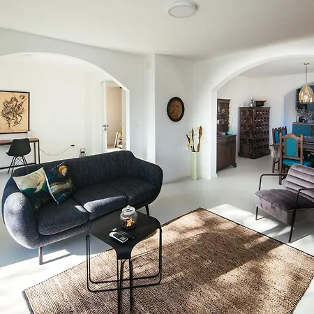 Unica * ビオグラード・ナ・モル